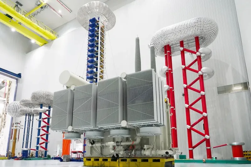 Hitachi Energy Unveils World’s First 765kV Natural Ester Transformer